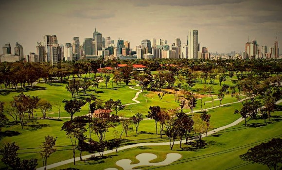 Manila_golf_club_course,_November_2011_Fotor